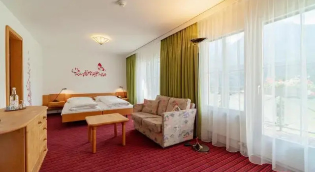 Camera Standard con balcone Typically Swiss Hotel Altana