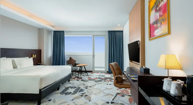 Двухместный номер Deluxe с балконом и с видом на море Golden Tulip Springhill Lampung