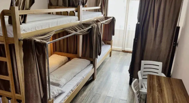 Hostel Gudauri Adventure, Rezerwuj Hostel Hotele w Mtkheta-Mtianeti z basenem, Basen