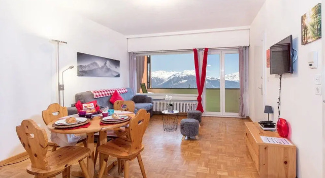 L’Eperon Center Crans wonderful view