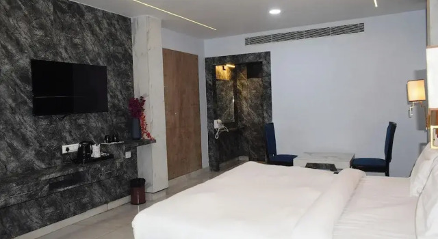 Номер Executive Country Ambience Hotel By Jags City Mall
