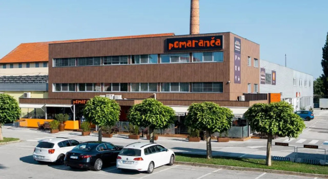 Hotel Pomaranča, Book Hotel Hoteller i Ptuj med parkering, Parkering