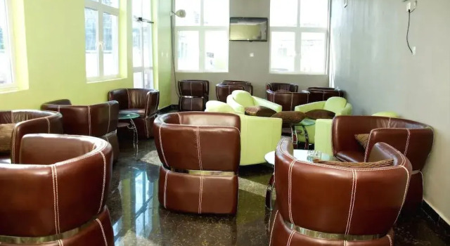 Sotel Suites Limited, Rezervovat Hotel Hotely v Badagry s parkováním, Parkování