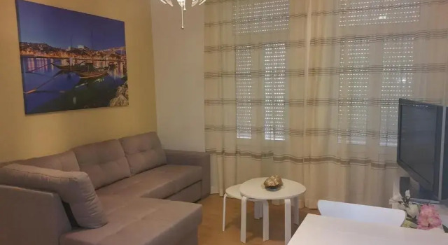 Downtown Porto next to subway with parking FREE, Rezerwuj Hotel Porto Porto