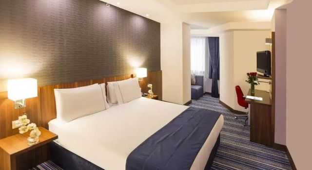 Двухместный номер Superior Taxim Express Bosphorus Hotel