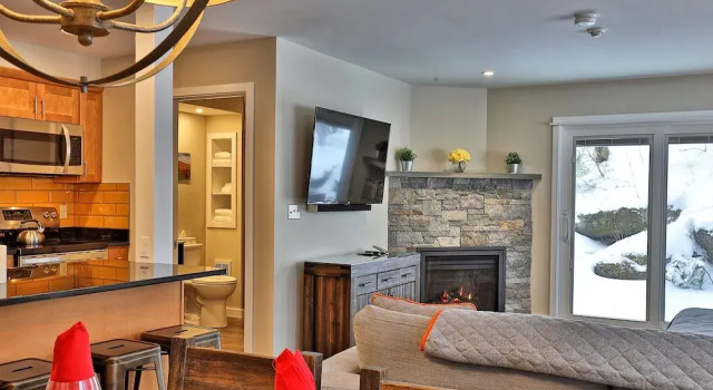 Kcis 132 - the Sun Suite at Killington Center, 2rm/6 Ppl, Varaa Hotelli Hotellit New England uima-altaalla, Uima-allas