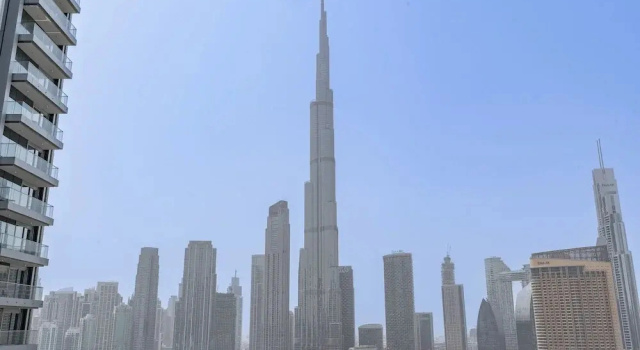 Vida Dubai Mall Balcony with Burj & City Views walk to Dubai Mall by Heaven Crest Vacation Homes, Забронировать Апартаменты/квартира Отели Эмирата Дубая с бассейном, рядом с SEGA Republic, Бассейн