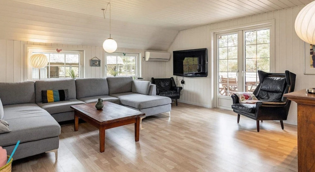 Luxurious Holiday Home in Blavand with Private Pool, Varaa Hotelli Blåvand 