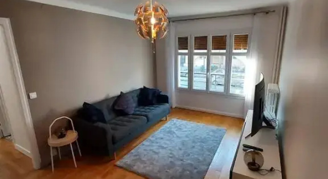 Bel appartement 2 pièces, sortie de métro ligne 8