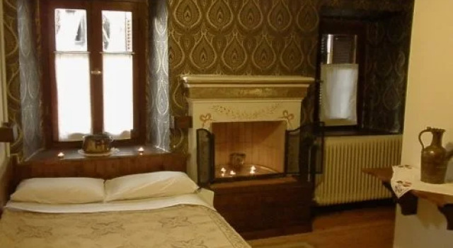 Archontiko Routsou, Book Hotel Makrinítsa 