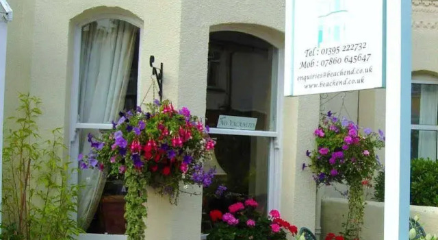 Beachend Guest House, Забронировать Гостевой дом Эксмут Jurassic Coast, рядом с Природный заповедник Warren в Долише