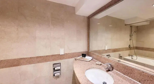 Двухместный номер Deluxe Berjaya Waterfront Hotel, Johor Bahru