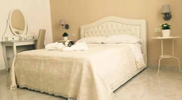 Queen chic apartment