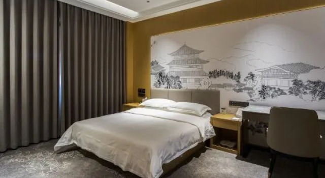 Люкс Business Phoenix International Hotel