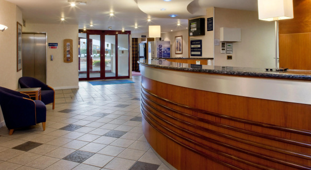 Holiday Inn Express Greenock, Забронировать Отель Отели Glasgow & The Clyde Valley с завтраком, Завтраки