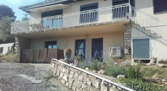 Studio indépendant avec terrasse exposée sud, Rezervasyon Daire Gard daireler, Daire
