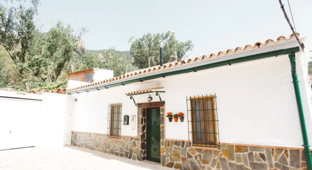 Casa Rural Els Orgues de Benitandús, Забронировать Отель Заповедник Сьерра-де-Эспадан 