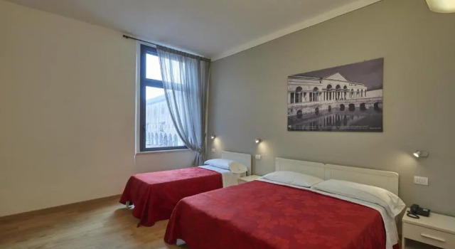 Четырёхместный номер Standard Hotel dei Gonzaga, MantegnaHotels