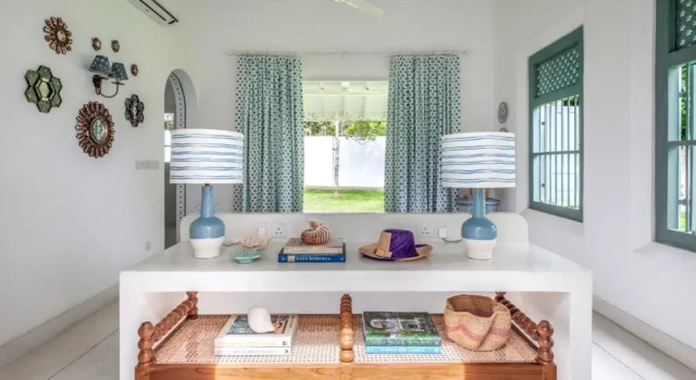 Breathtaking Villa In 02 Acres Of Tropical Walled-in Gardens