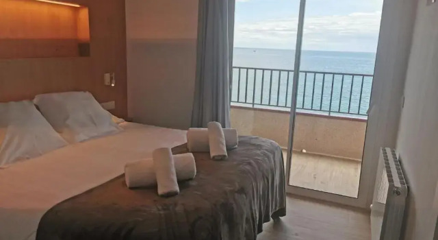 Апартаменты Superior с 2 комнатами с видом на море Apartaments Primera Linea Torre Valentina