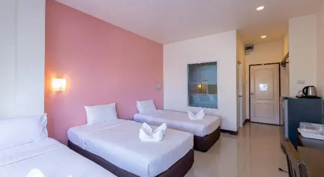 Трёхместный номер Standard Panwalee Hotel
