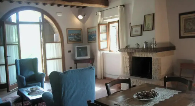Charming Apartment With Pool and Countryside Views, Забронировать Апартаменты/квартира Отели Ашано с парковкой, Парковка