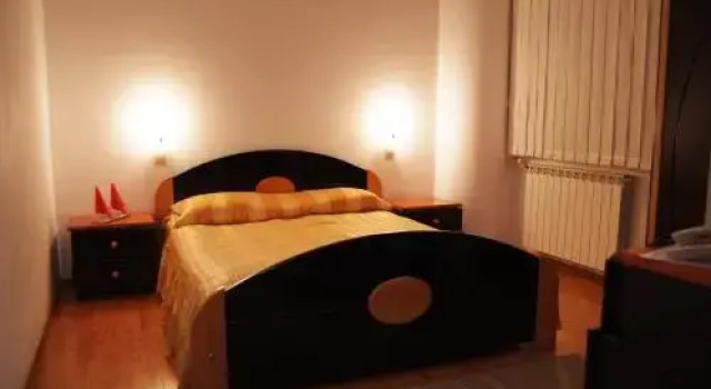 Vila Teleconstructia, Varaa Hotelli Hotellit Carpathians - Romania uima-altaalla, Uima-allas