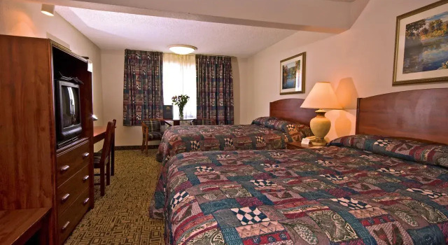 Standard Vierer Zimmer Rodeway Inn