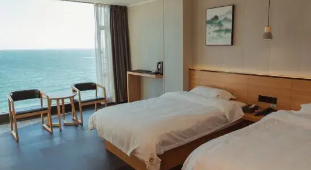 Люкс Premier с 2 комнатами с видом на море Junyue Prince Hotel