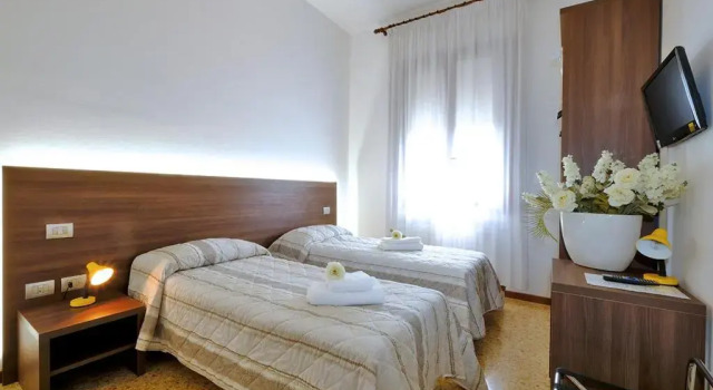 Locanda Al Santuario, Забронировать Отель Пескьера-дель-Гарда Garda Veneto