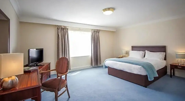 Номер Executive The Walnut Tree Hotel