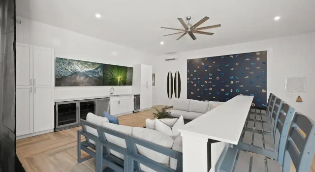 Maritime Manor in Siesta Key, Забронировать Дом для отпуска Отели Сиеста-Ки с парковкой, Парковка