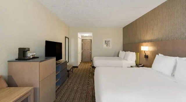 Шестиместный номер Standard Country Inn & Suites by Radisson, Findlay, OH