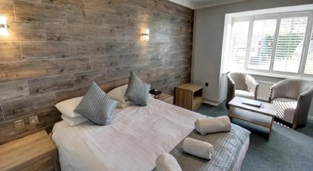 The Chichester Hotel, Book Hotel Wickford Essex