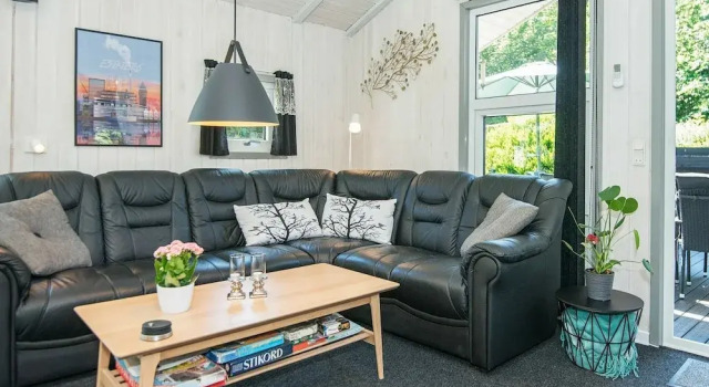 Alluring Holiday Home in Jutland With Sauna, Rezerwuj Dom wakacyjny Oksbol Syddanmark