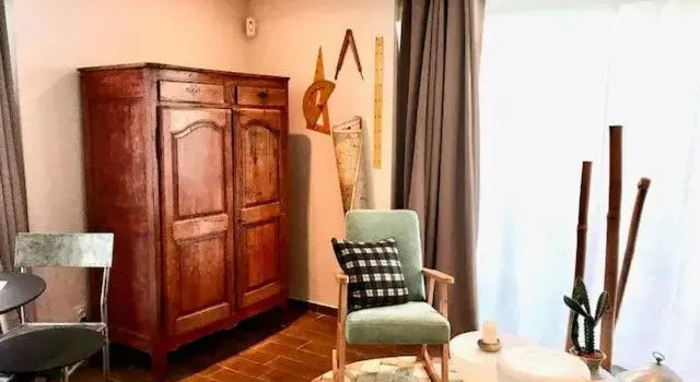 La cactée singulière, Забронировать Отель Безье Hérault