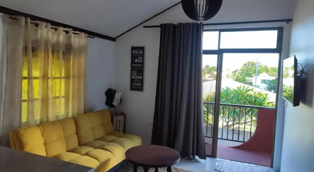 O'hale Perry, Book Hotel Pirae Tahiti