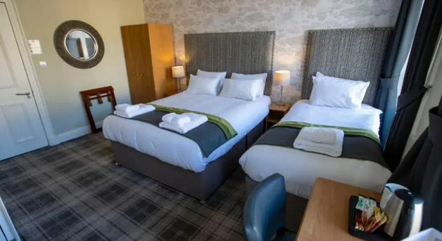 Семейный номер Standard The Waverley Hotel