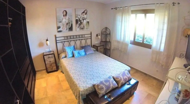 Villa With 5 Bedrooms in Sant Carles de Peralta, With Wonderful Mountain View, Private Pool, Furnished Garden Near the Beach, Buchen Sie Villa Hotels in Ebrodelta mit Pool, Schwimmbad
