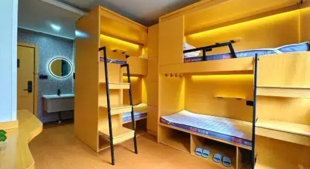 Кровать в общем номере (женский номер) Youth Hostel (Shanghai Global Harbor)