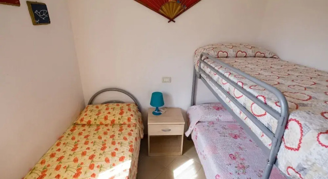 Lovely Home in Lido di Pomposa-Lido Degli Scacch near Beach, Забронировать Отель Отели Lidi di Comacchio с парковкой, Парковка
