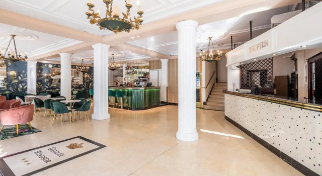 Hôtel Galilée Windsor, Забронировать Отель Отели Лурд с парковкой, рядом с Приходская церковь Сакре-Кёр, Парковка
