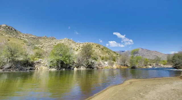 Walk to Riverfront Beach: Kernville Escape, Забронировать Апартаменты/квартира Кернвилл Национальный парк Sequoia