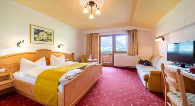 Двухместный номер Deluxe с балконом Biohotel Rastbichlhof inkl STUBAI SUPER CARD