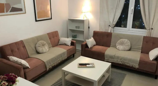 Casa Fiore - 2 Bed House 10 Mins Walk to Centre, Забронировать Дом для отпуска Коттеджи Родоса, рядом с Эгейский университет, Коттедж