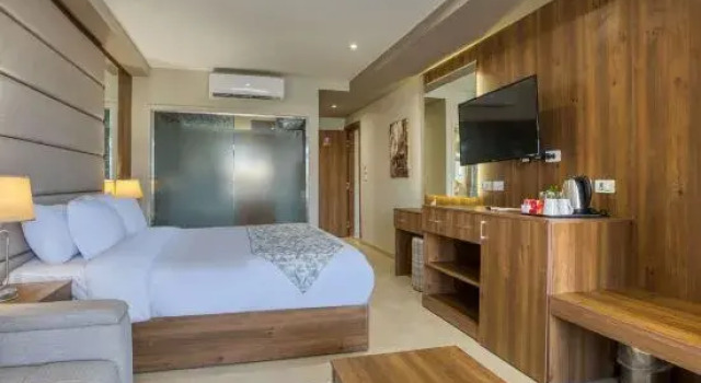 Полулюкс Nozol Pyramids Hotel and Spa