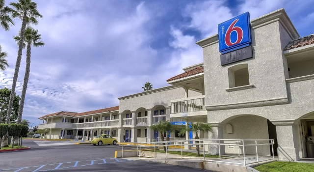 Motel 6 Carlsbad, CA Beach