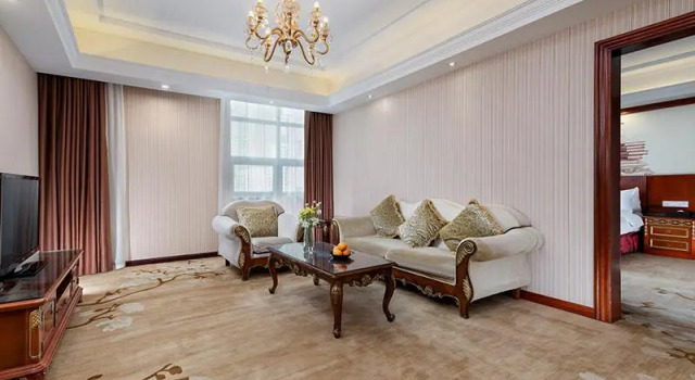 Люкс Deluxe Vienna Hotel Shenzhen Pingshan Highway Station