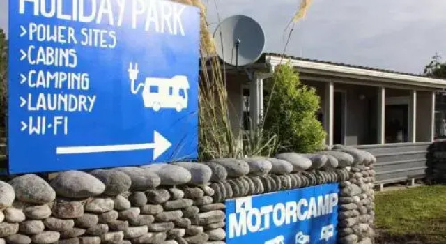 Charleston Holiday Park, Забронировать Отель Недорогие отели региона Уэст-Кост, недорого