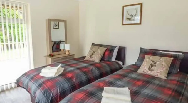 Cwm Gran Meadows, Book Hotel Pontyclun Glamorgan